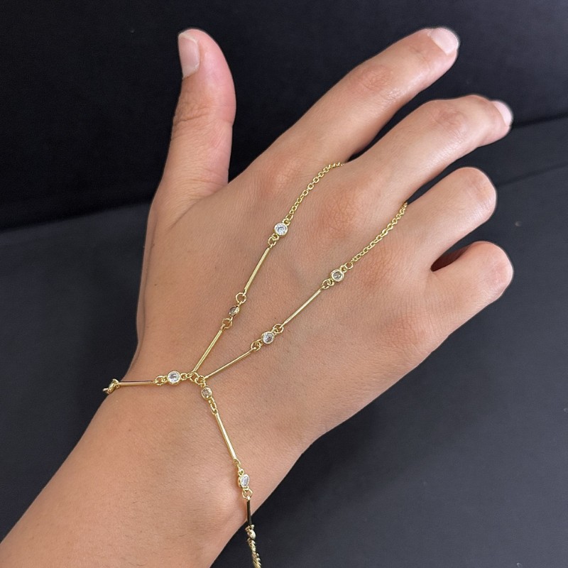 Damla Taş Detay Şahmeran resmi