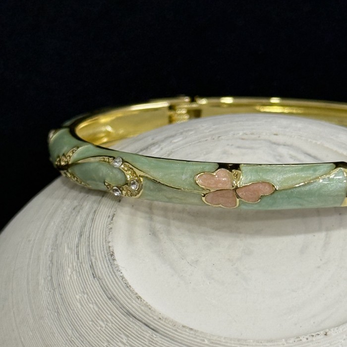 Suyeşili Ebruli Pudralı Kelepçe resmi