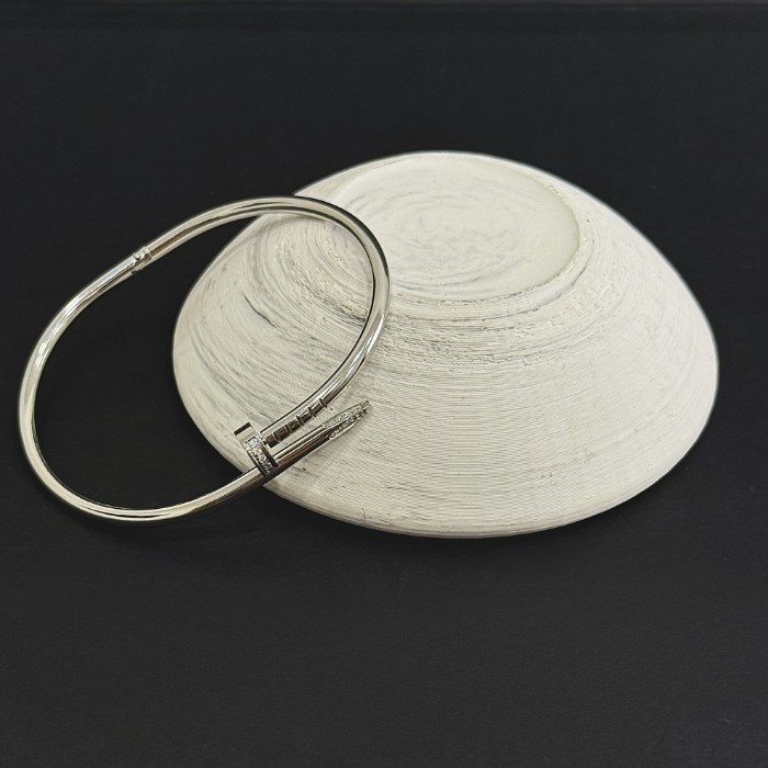 Çivi Minimal Taşlı Silver Çelik Kelepçe resmi