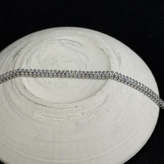 Silver Renk Baget Taş Suyolu Bileklik  resmi