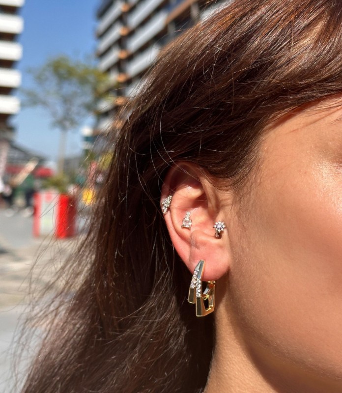 Kare Tasarım Taşlı Küpe resmi