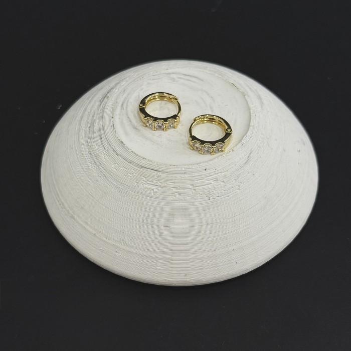 Minimal Beyaz Taş Küpe resmi