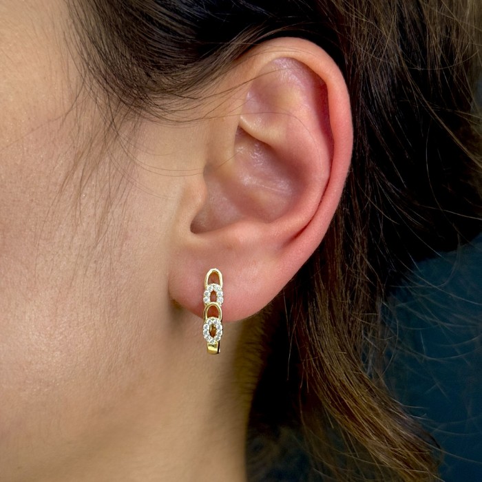 Minimal Zincir Motif Taşlı Küpe resmi