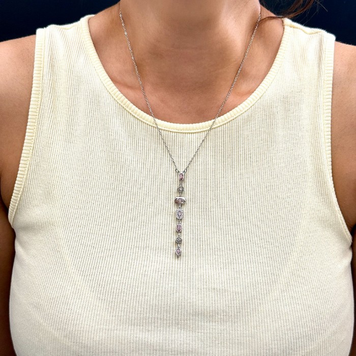 Çelik Pembe Taş Tasarım Silver Kolye resmi