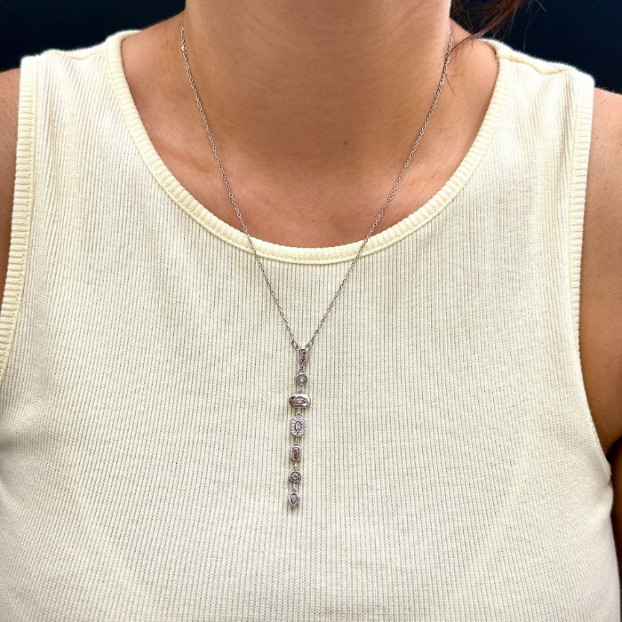 Çelik Pembe Taş Tasarım Silver Kolye resmi