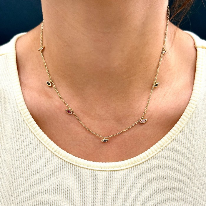 Minimal Göz Sallantılı Kolye resmi