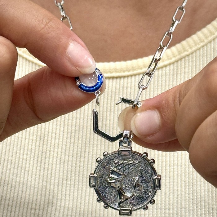 Tanrıça Uç Kolye resmi