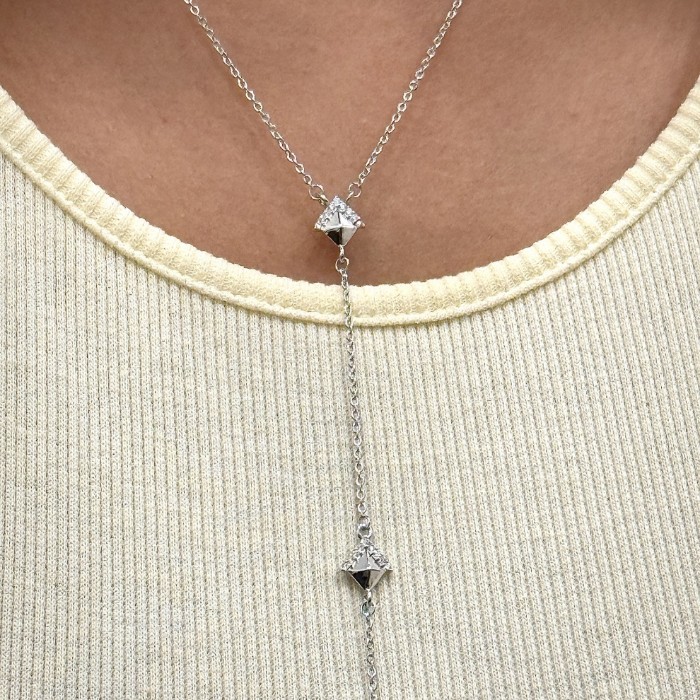 Y Kolye Karo Silver resmi