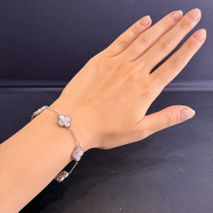 Lila Dört Yapraklı Taşlı Bileklik Çelik resmi