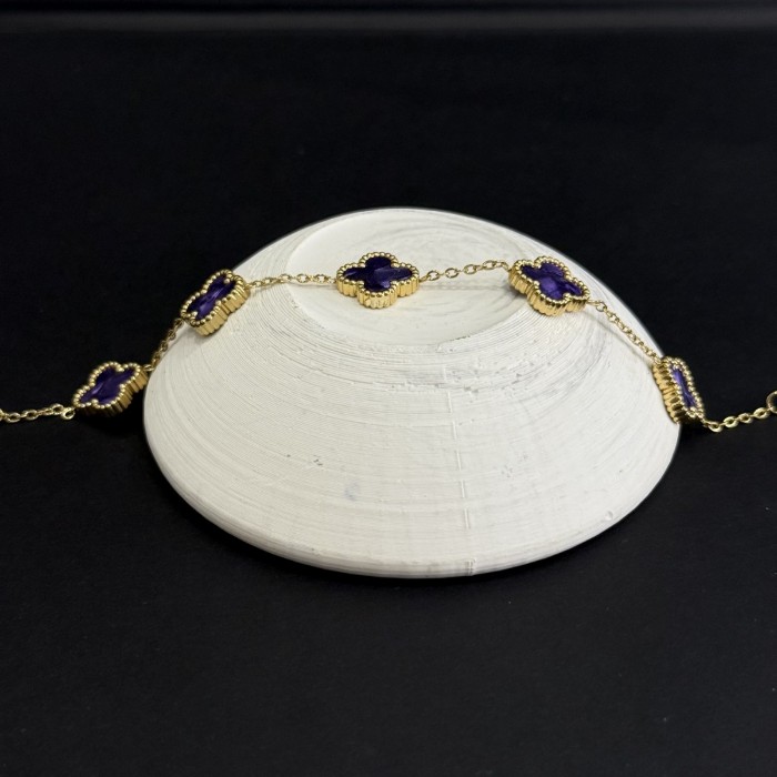 Mor Dört Yapraklı Taşlı Bileklik (Altın Detaylı) Çelik resmi