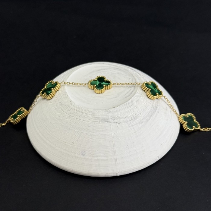 Yeşil Dört Yapraklı Taşlı Bileklik (Altın Detaylı) Çelik resmi