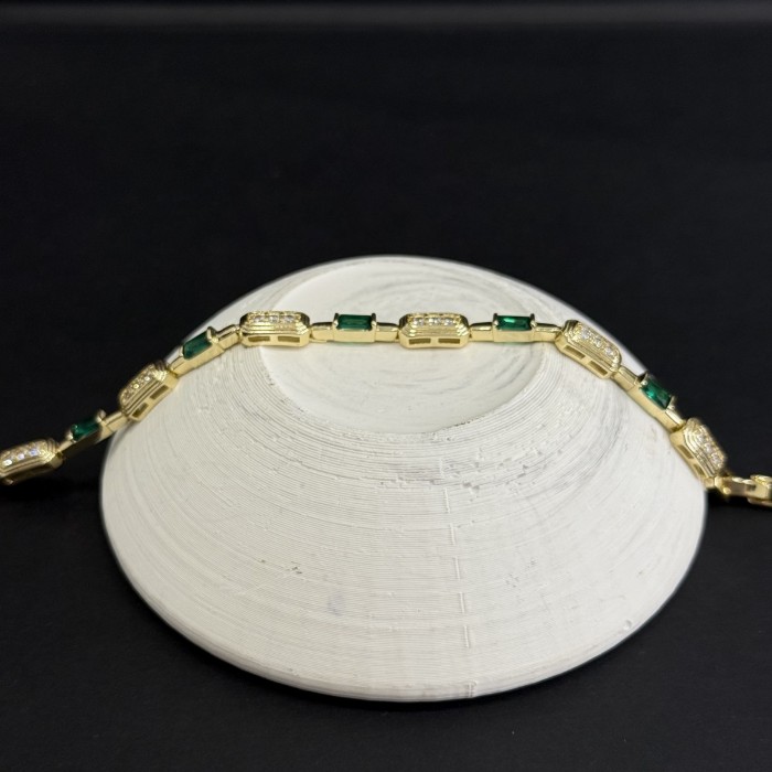 Zümrüt Taşlı Dikdörtgen Bileklik resmi