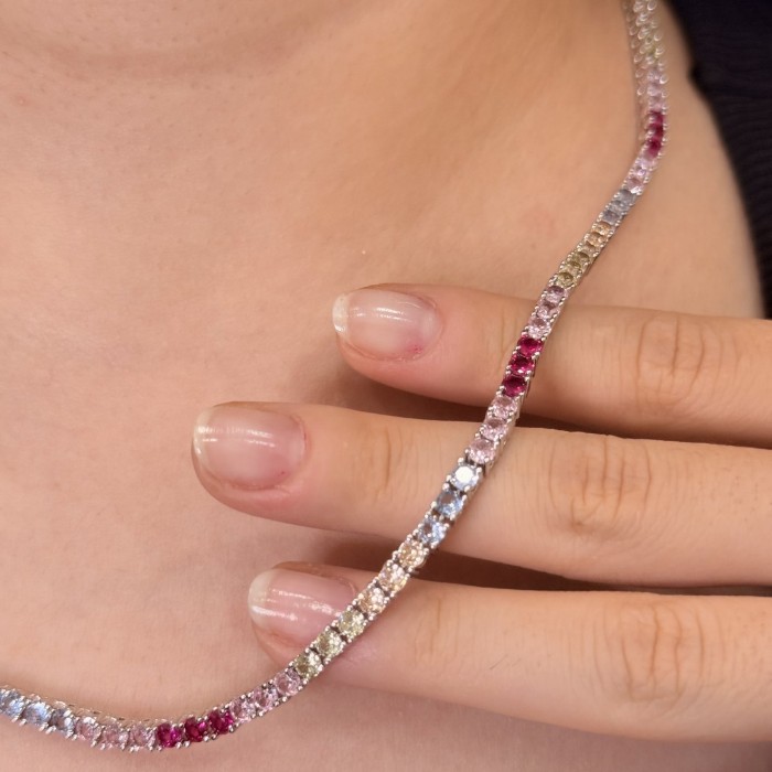 Vibrant Glow Gümüş Kolye resmi