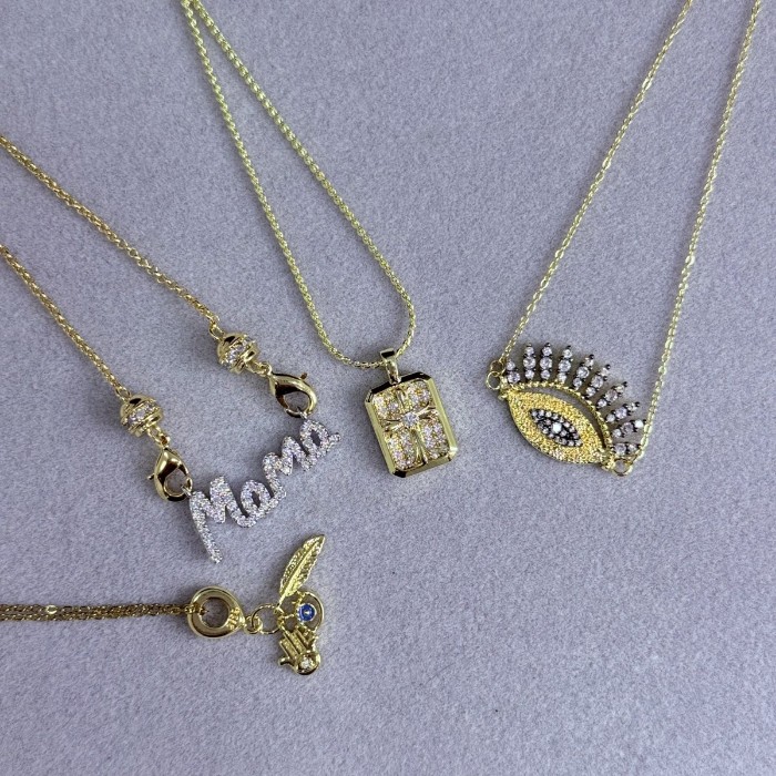 Üçlü Nazar Charm Kolye – Şıklık ve Koruyuculuk Bir Arada resmi