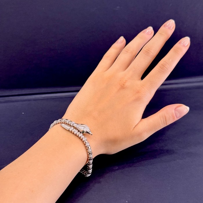 Yeşil Gözlü Yılan Bilezik – Gümüş Ton, Segment Üzeri Taş Dizilim resmi