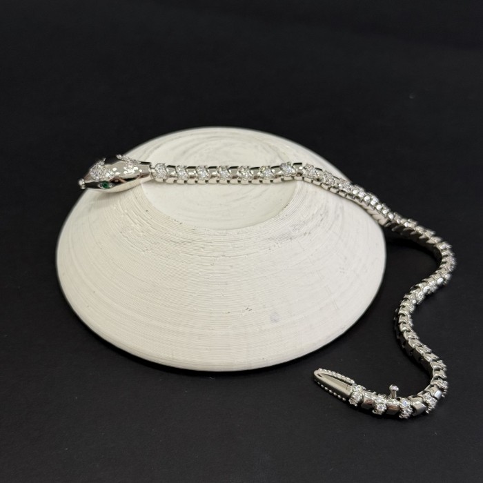 Yeşil Gözlü Yılan Bilezik – Gümüş Ton, Segment Üzeri Taş Dizilim resmi