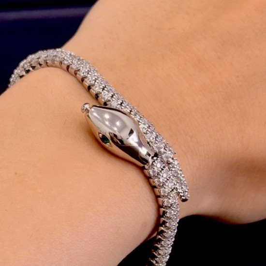 Yeşil Gözlü Yılan Bilezik – Gümüş Ton, Parlak Baş & Tam Pavé Sırt resmi