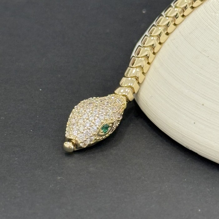 Yılan Bilezik – Altın Ton, Pavé Baş & Düz Gövde resmi