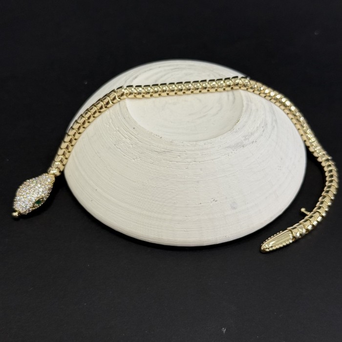 Yılan Bilezik – Altın Ton, Pavé Baş & Düz Gövde resmi