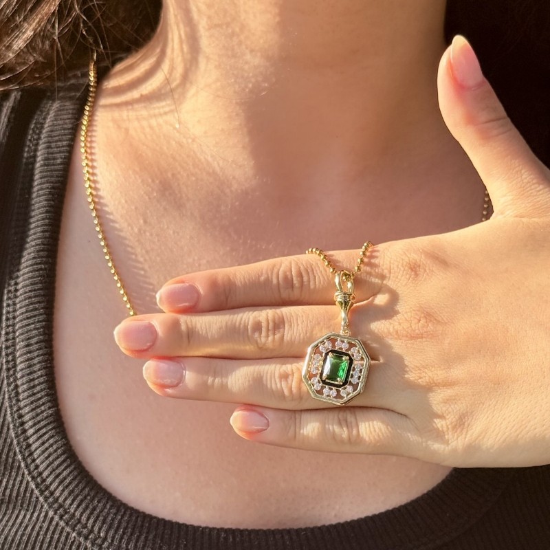 Vintage Esintisi – Altın Renkli Sekizgen Taşlı Kolye resmi