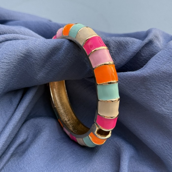 Renkli Taşlı Halka Küpe resmi