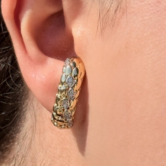 Oval Form Taşlı Küpe resmi