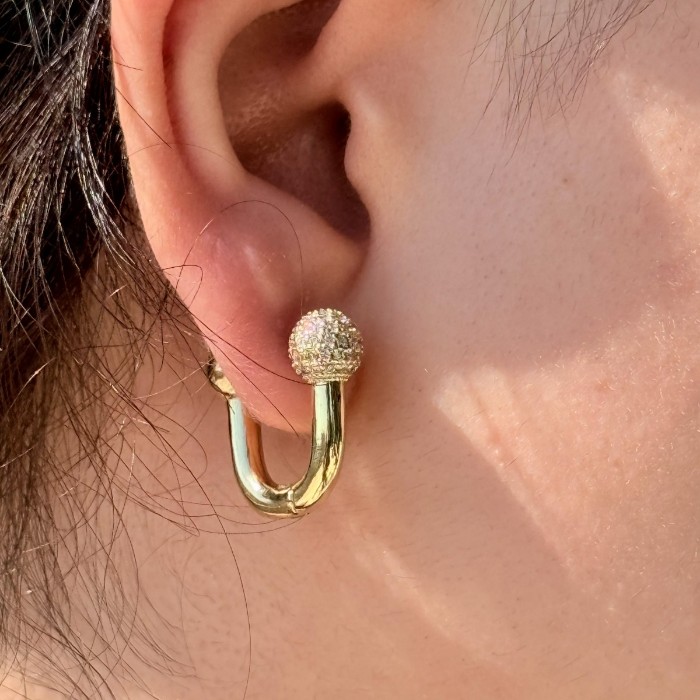 Kilit Form Küpe – Pavé Top Charm resmi