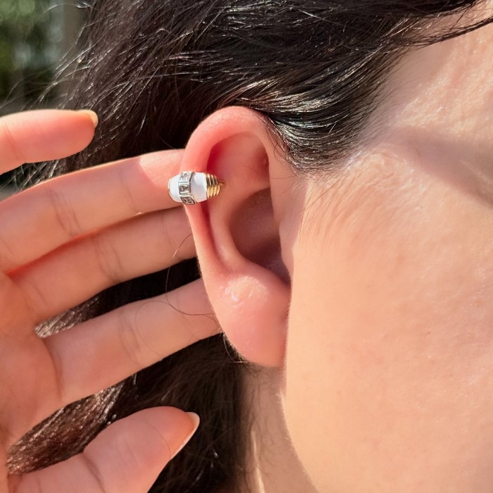 Kafes Model Kıkırdak Küpe (Beyaz Renk) resmi