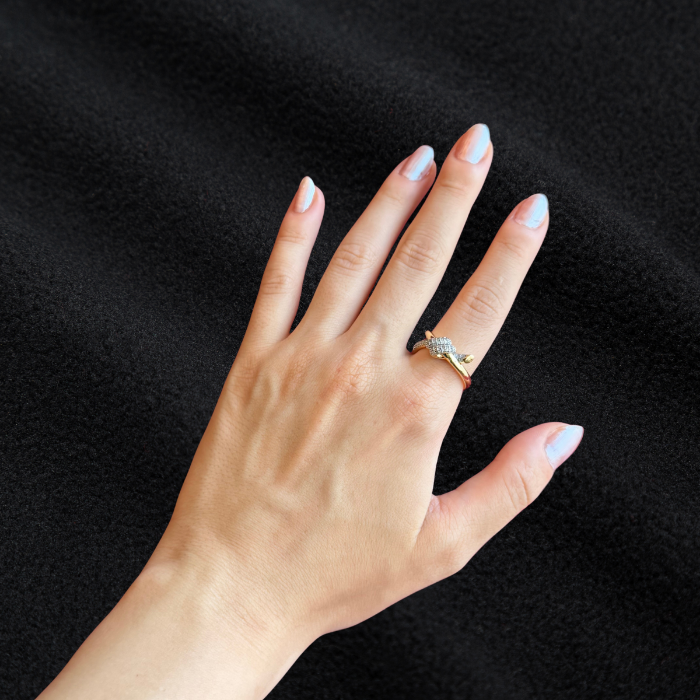 Gold & Gümüş Düğüm Yüzük: Birleşen Zıtlıklar resmi