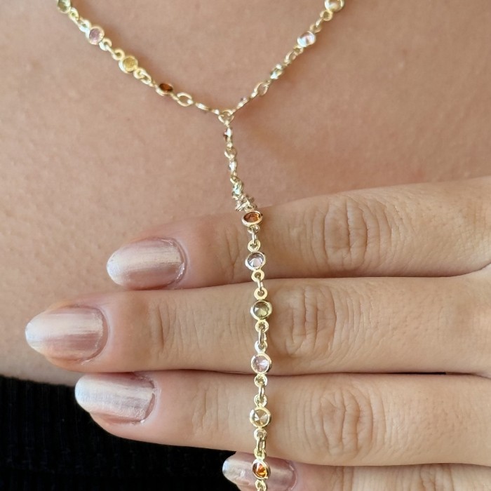 Renkli Y Kolye- Minimal zarafet resmi