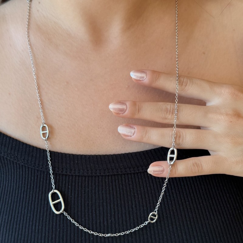 Zarif Hatlar – İnce Uzun Gümüş Kolye resmi