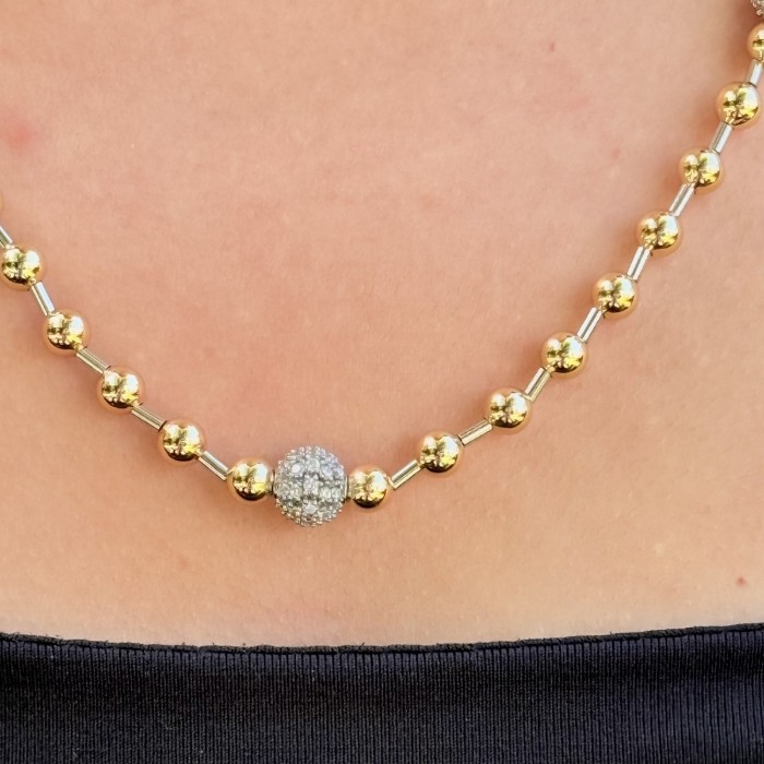 Işıltılı Top Detaylı Kolye  resmi