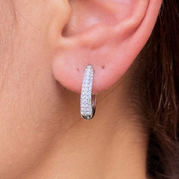 İnce Taşlı Zarif Küpe resmi