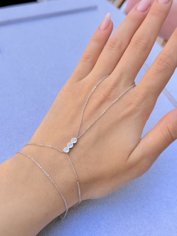 Üç Taşlı Gümüş renk Şahmeran resmi