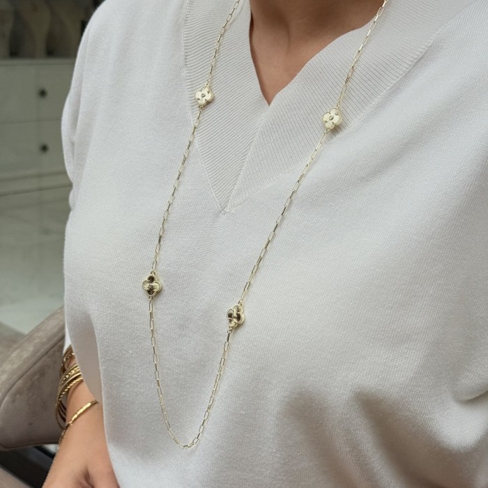 Yonca Figürlü Uzun Kolye resmi