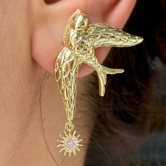 Kuş Figürlü Zincir Küpe resmi