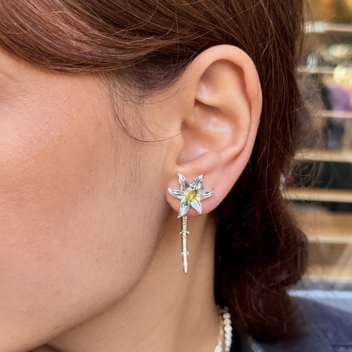 Yeşil Taşlı Silver Çiçek Küpe resmi