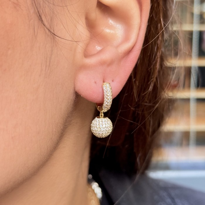 Taş Küre Detaylı Küpe resmi