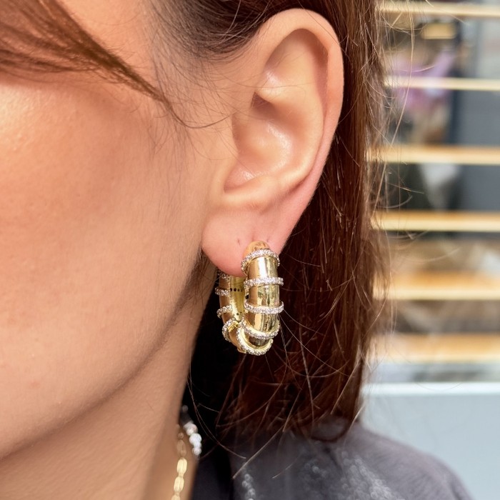 Zincir Formlu  gümüş taşlı Altın Küpe resmi