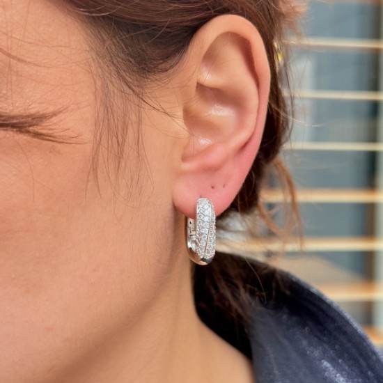 Taşlı Gümüş Halka Küpe resmi