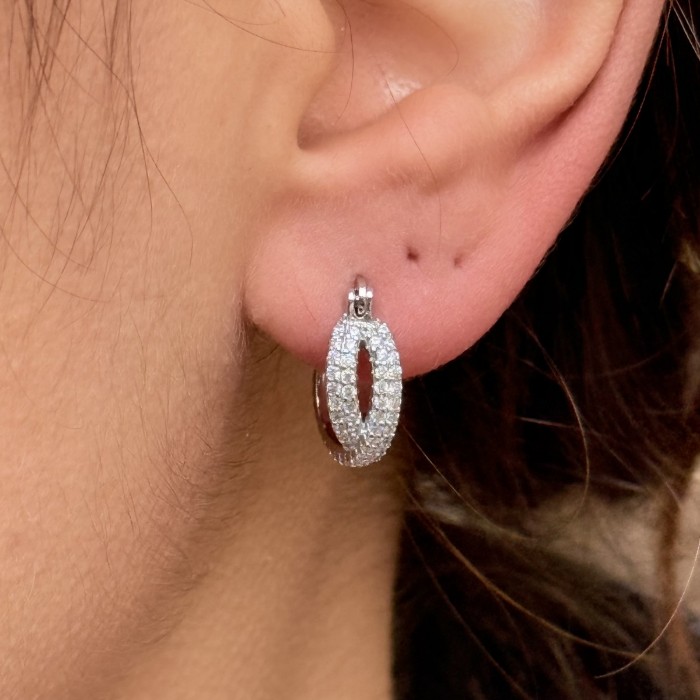 Gümüş Oval Taşlı Küpe resmi