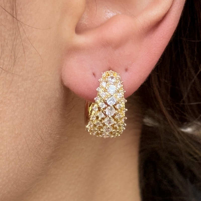 Yoğun Taşlı Gold Küpe resmi