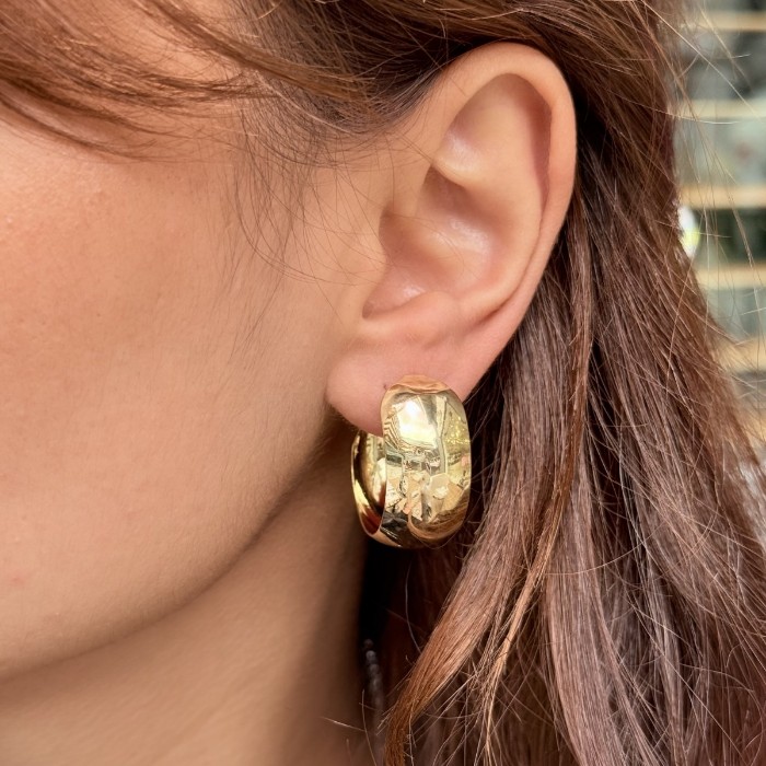 Doku Işıltı Halka Küpe resmi