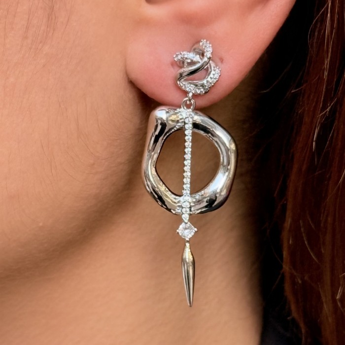 Atlas Link Huggie resmi