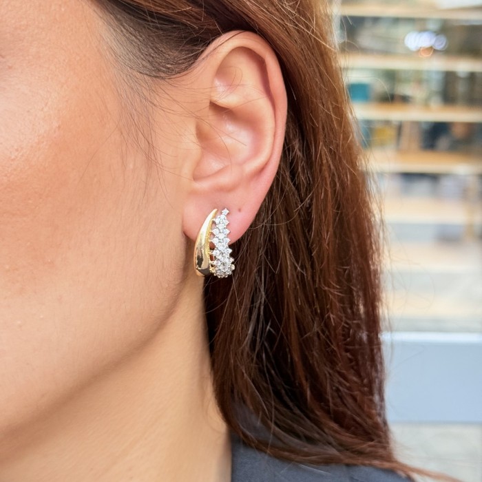 Luna Half‑Pavé Hoops resmi