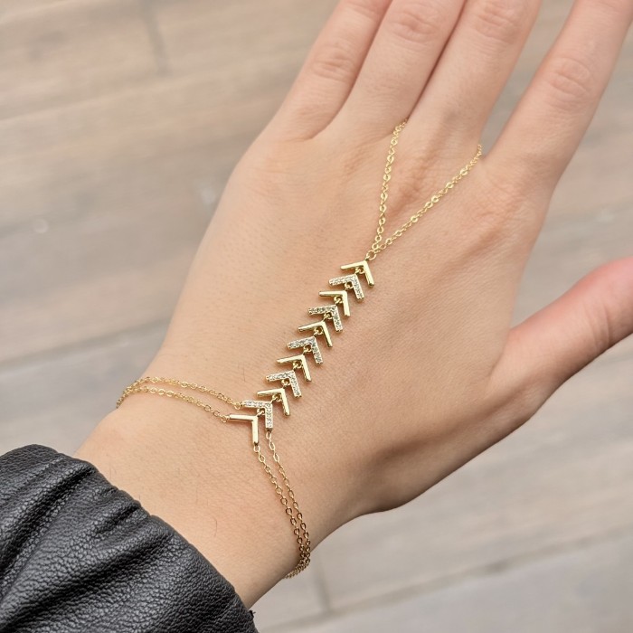 Arrow V Desenli Taşlı resmi