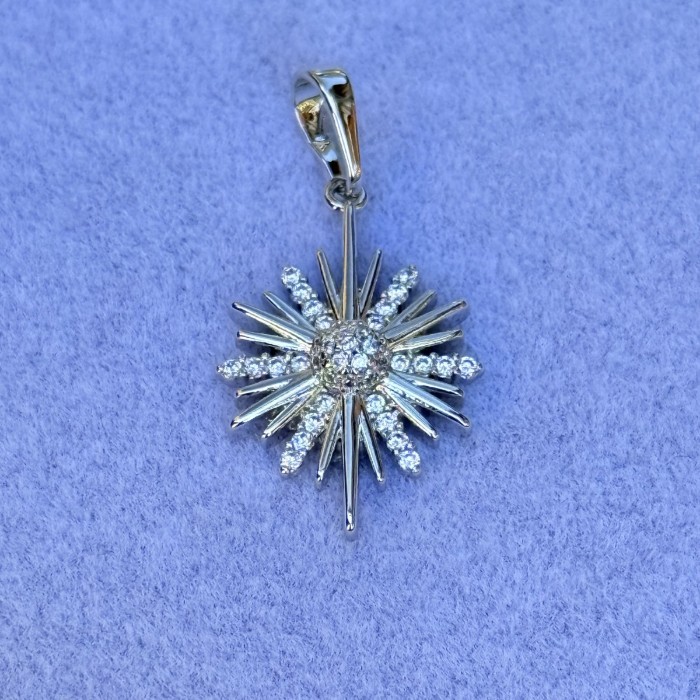 North Star Charm – Silver Sparkle resmi